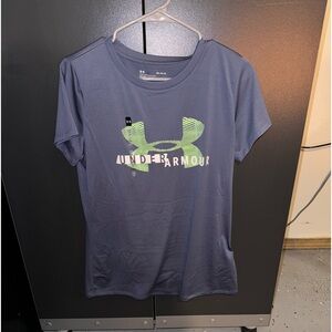 Women’s under armor T-shirt